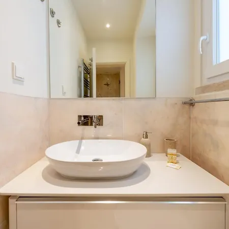 Guestready - Santa Quiteria 61 I * Lisboa